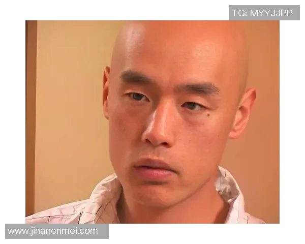 足球明星独特风格头像展示非主流魅力与个性化形象解析