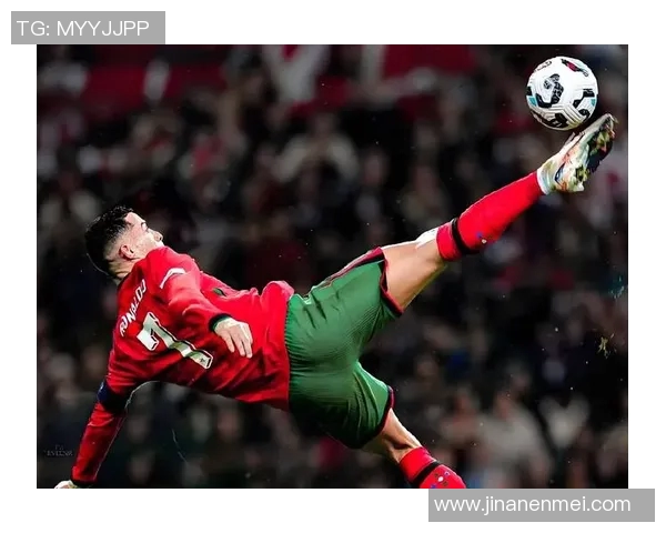 各个号码背后的足球明星故事与传奇成就解析